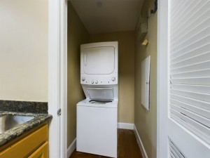 Apartments in Baton Rouge, LA - One Bedroom Apartment - Laundry Room -Bienville 4111